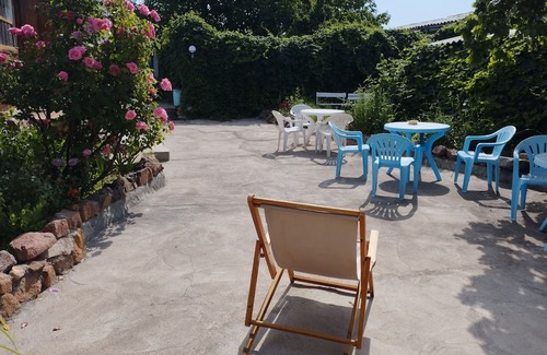Cholpon-Ata Casa | Affordable guest house near to main road, beach and petroglyph museum