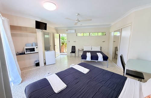 Emu Park Complejo | Emu Park Beach Resort, Studio room for 4 guest.