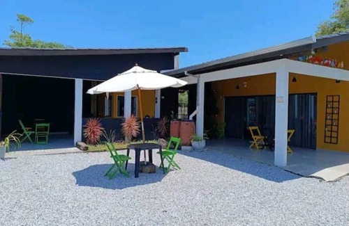 Pontal do Sul Casa | Comfortable complete studio apartment in Pontal Sul with swimming pool, close to Ilha do Mel.
