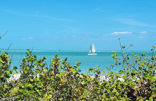 Ellenton Casa | 15 miles to beach