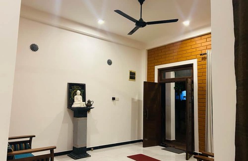 Seeduwa - Katunayake Villa | Eco Brick Transit villa AC in Katunayake