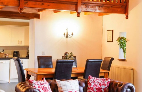 Margam Casa | The Old Cow Shed