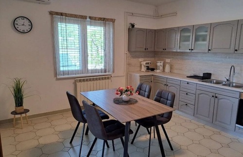 Rab Apartamento | Apartamento de una habitación con terraza y vista al mar Palit, Rab (A-24303-d)