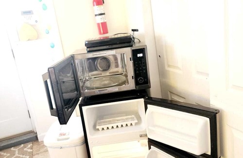 Brockton Apartamento | Cozy studio with AC near Stonehill College in charming Brockton