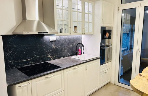 Vitry-sur-Seine Apartamento | Apartment with large private garden. Greater Paris.