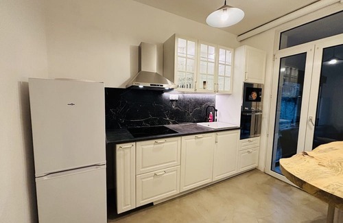 Vitry-sur-Seine Apartamento | Apartment with large private garden. Greater Paris.