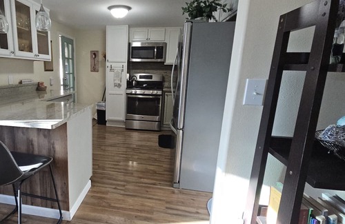 West End Apartamento | Charming 1-bedroom apartment in delightful Tacoma with WiFi