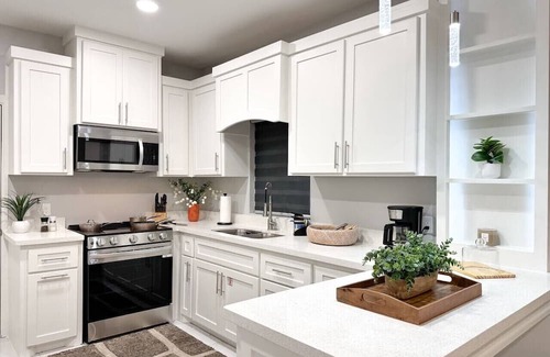 Alamo Apartamento | Modern Studio Apt - 3Bd 2Bath