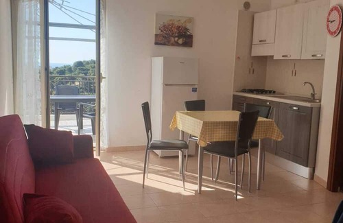 Chiesiola Apartamento | Two-room apartment 550m from the sea with sea view terrace