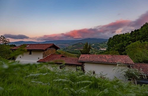 Ituren Casa | Stunning farmhouse in Perynees