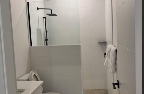 Sechelt Casa | 5 minute to the golf cours and lighthouse Pub. Downtown