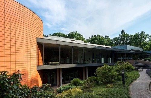 Nunspeet Casa | Dogs Allowed Unit Near Veluwe – Heated Pool Retreat