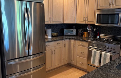 Avon Casa | Modern 4-bdrm family beach house with WiFi, Central AC in the heart of Bay Head