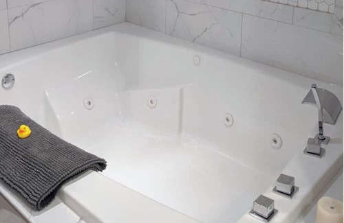 Harrison Hot Springs Hotel | 1-room suite | queen bed | accommodates 2 guests