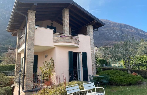 Oliveto Lario Casa | White Beach House - Lake View Room