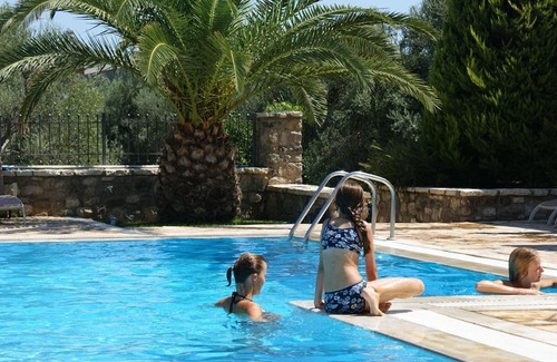 Longos Apartamento | Charming 1-bedroom apartment in delightful Loggos with AC, WiFi