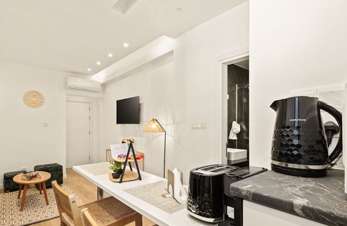 Larnaca City Centre Apartamento | Lazuli Hermes Apartments