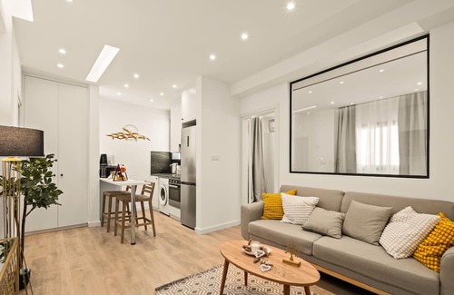 Larnaca City Centre Apartamento | Lazuli Hermes Apartments