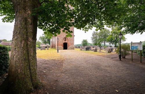 Peperga Cama Y Desayuno | Pieter Stuyvesant Church Peperga-Friesland