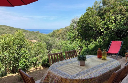 Coti-Chiavari Apartamento | The sea the scrub the silence
