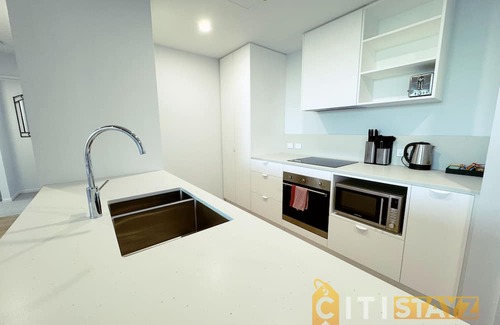 Phillip Apartamento | Marvellous at Melrose - 2bd 2bth Apt - Woden CBD