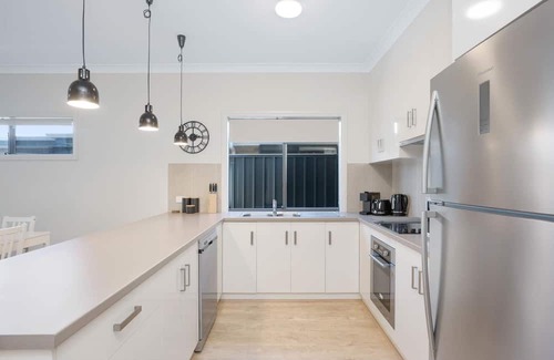 Goolwa Casa | Brooking's Perch, Walk to Shops & River, WiFi
