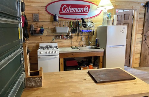 Pine County Cabina | The Gabin. Part garage, part cabin. All good.