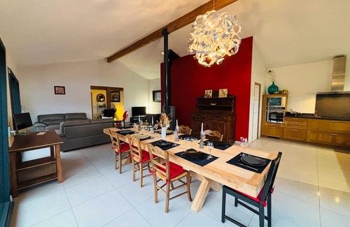 Lodeve Casa | Homerez - Chalet familiar en Lodève con jardín