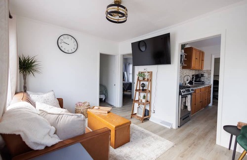 Aroma Park Casa | 2-bedroom house in charming Aroma Park with AC, WiFi.