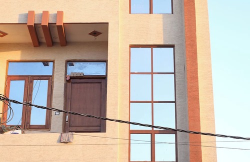 Meerut Casa | Homestay For Guest in Meerut 2-bedroom house in fabulous Meerut WiFi AC