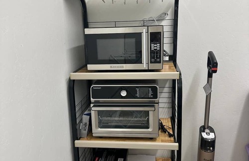 Greenacres Apartamento | Charming studio in wonderful Bakersfield with AC, WiFi