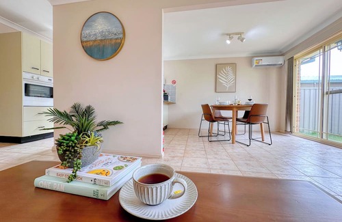 The Entrance Casa | Comfortable House in Heart of The Entrance&Parking