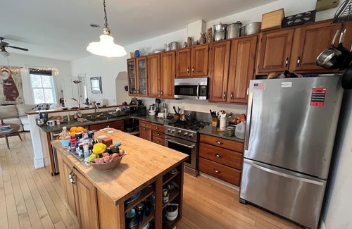 Stuyvesant Casa | Large Hudson Valley country retreat, directly on the Hudson River, private beach