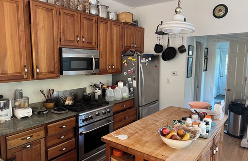 Stuyvesant Casa | Large Hudson Valley country retreat, directly on the Hudson River, private beach