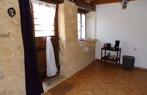 Le Vigan Casa | Rural cottage in Gourdon with free Wi-Fi and parking