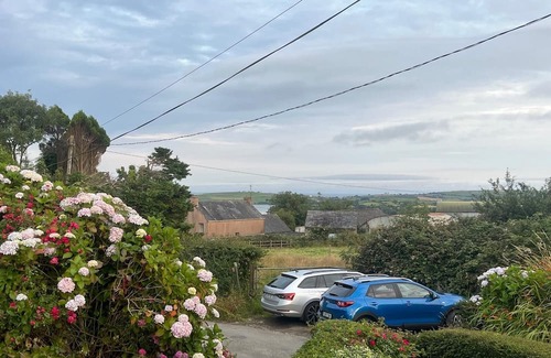 Clonakilty Cabaña | Welcoming 3-bedroom cottage with WiFi in Cork