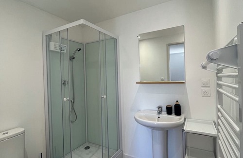 Le Breuil Apartamento | The unexpected: 2-bedroom apartment in Le Creusot/Le Breuil near Tgv station