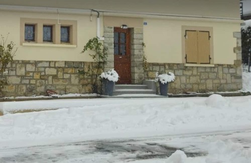 Coyriere Apartamento | Studio on the ground floor of our home