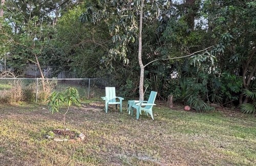 Palm Bay Apartamento | A Mini Suite Near It All: Chic and Convenient
