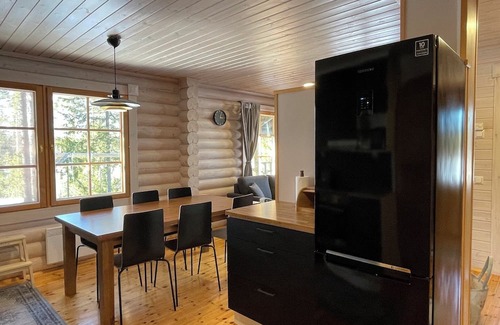 Lotjola Cabina | Villa Norppa rantasauna ja kylpypalju Punkaharjulla. Upea maisema Saimaalle.