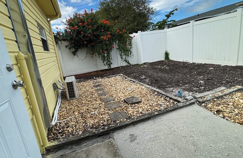 Palm Terrace Gardens Casa | Cozy Gulf Coast Getaway 3 BR 2 BA house in charming Port Richey with WiFi, AC.