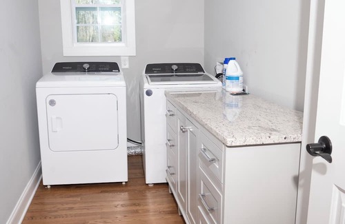 Southwestern Casa | 3-bedroom house in lovely Atlanta minutes from the Airport!
