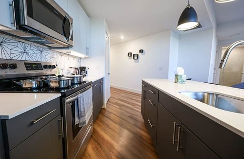 Brewerytown Apartamento | Imagine a stylish escape in Glenwood, the epitome of urban luxury