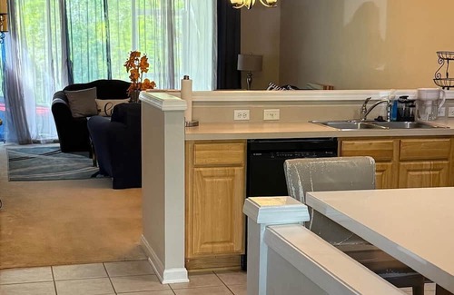 Wesley Chapel Casa | Charming 2-bedroom townhome in Wesley Chapel with WiFi, AC .