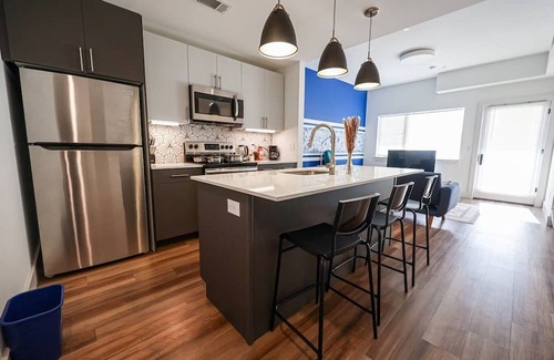 Brewerytown Apartamento | Imagine a stylish escape in Glenwood, the epitome of urban luxury