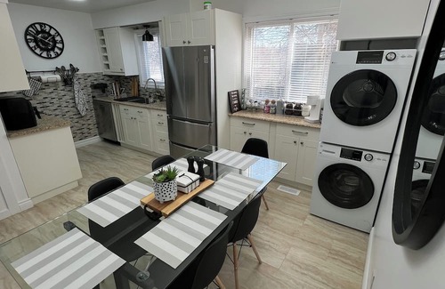 Hespeler Casa | Cozy Fully furnished, Specious 2 story home!. Parking on premises, pet friendly!