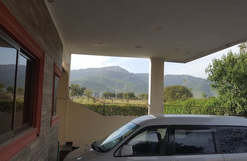 G-7 Sector Casa | Charming bungalow with WiFi and AC in peaceful Islamabad