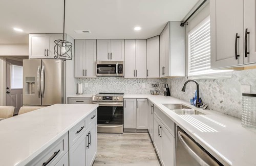 Ooltewah Casa | 5 Mi to Cambridge Square: Ooltewah Getaway!