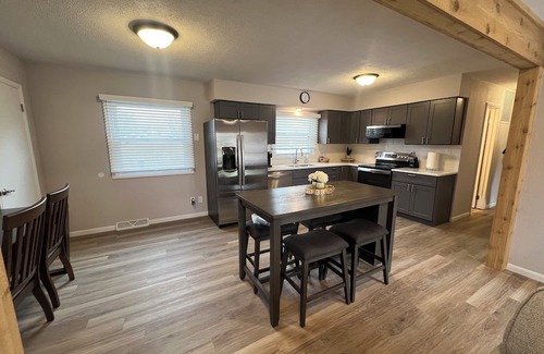 Eureka Casa | 4-Bedroom 2-Bath House Walking Distance to Eureka College
