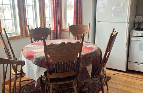Geneva Cabaña | Cottage with lake view at the heart of Seneca lake